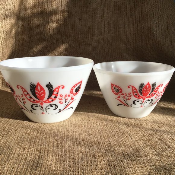 Vintage 1950's "Modern Tulip" Fire King Mixing Nesting Bowls 2 - Picture 3 of 9